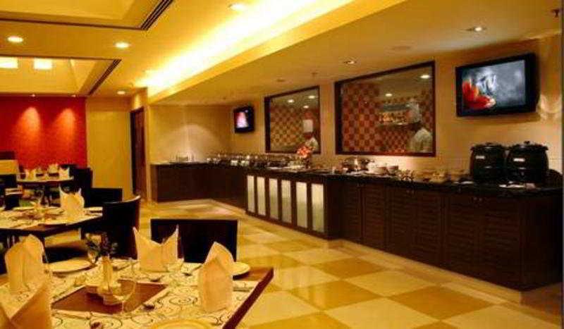 Aditya Hometel Hajdarabad Restauracja zdjęcie